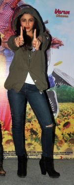 Alia Bhatt at Humpty Sharma Ki Dulhania Film Promotion at Kolkata on 1st July 2014